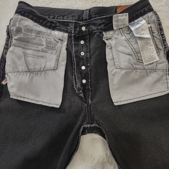 LEVI'S PREMIUM 501 JEANS. - Picture 10 of 17